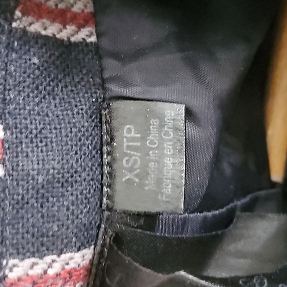 Blazer - Picture 5 of 5